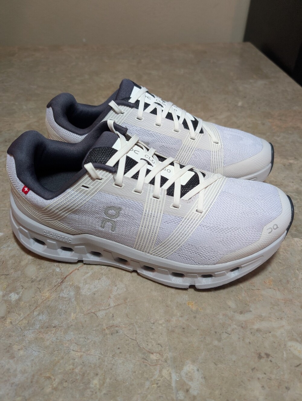On Cloudgo Swiss Engineering® Glacier Grey Cushioned Running Shoes Women Size 9